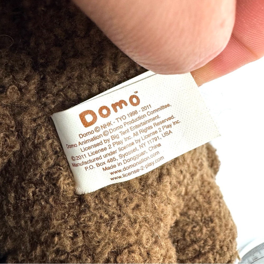 NEW Domo Kun 7” Plush NHK #630 Santa Costume Domo Limited Edition 2011 *RARE* - Picture 6 of 7